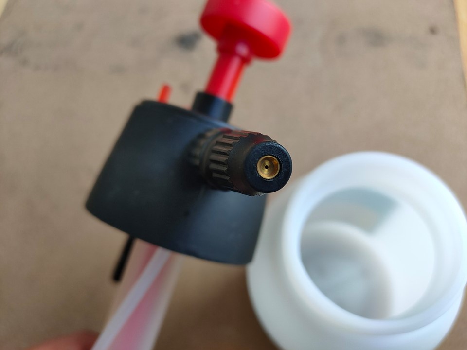 1+1 Heavy Duty Chemical & Solvent Resistant Hand Pump up Pressure Sprayer with Viton Seals